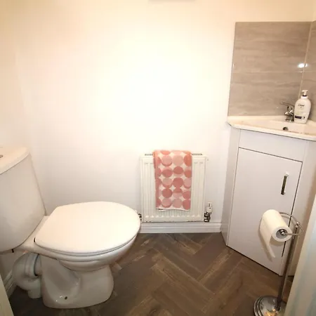 Ashington - 2 Bedroom House - Beautifully Decorated & Furnished - Large Garden Exterior photo