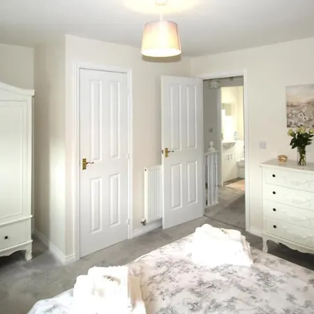 Ashington - 2 Bedroom House - Beautifully Decorated & Furnished - Large Garden Exterior photo