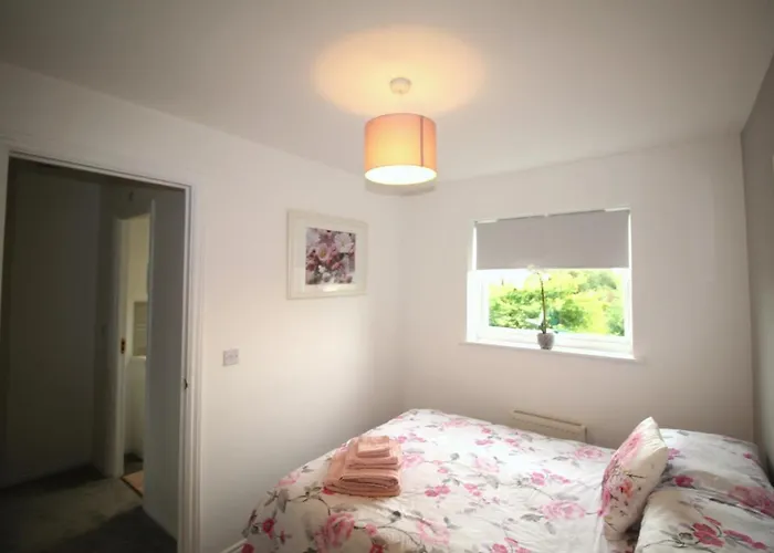 Ashington - 2 Bedroom House - Beautifully Decorated & Furnished - Large Garden