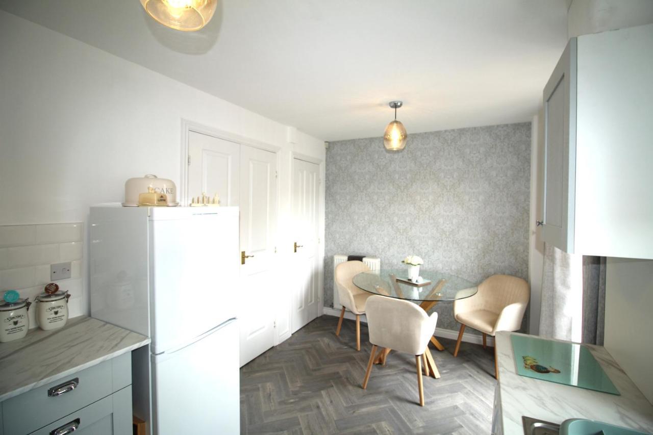 Holiday home Ashington - 2 Bedroom House - Beautifully Decorated & Furnished - Large Garden
